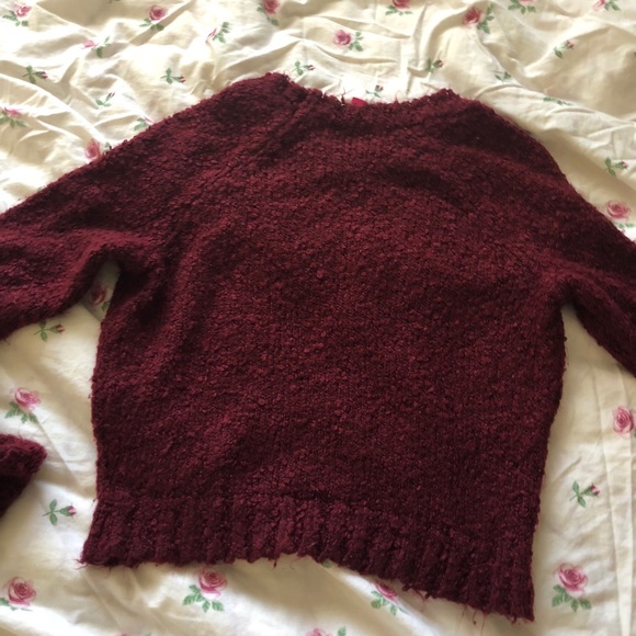 Burgundy Cropped Sweater - Picture 3 of 3